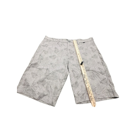 lot of 2 Travis Mathew Men's Size 40 Golf Shorts Palm Leaf Print & Solid Grey - Picture 9 of 15